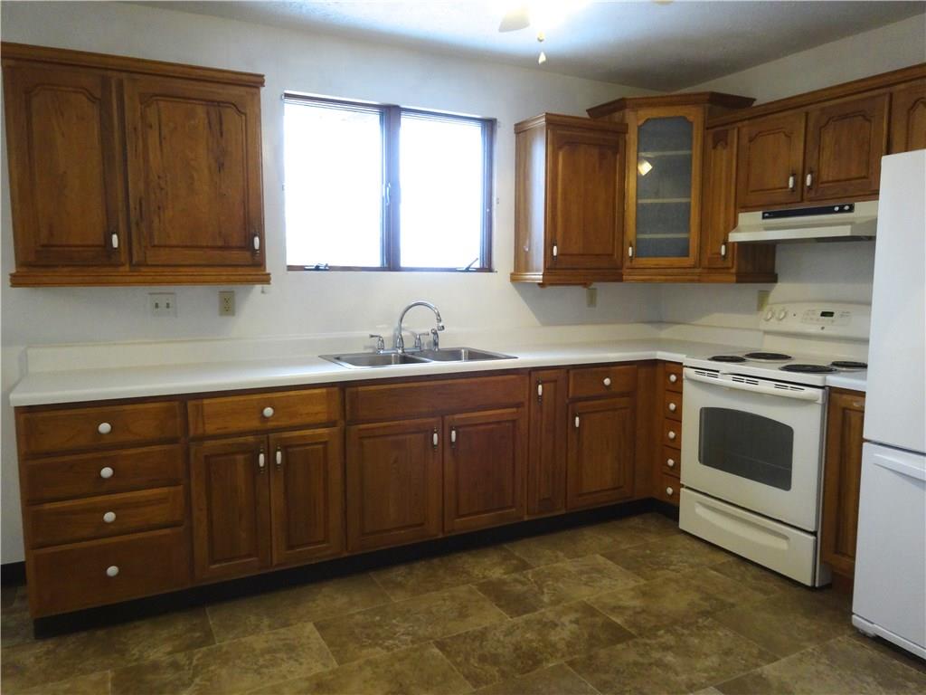 875 Alamae Lakes Road Washington, PA 15301 - Photo 11 of 25