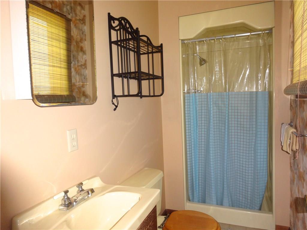 875 Alamae Lakes Road Washington, PA 15301 - Photo 16 of 25