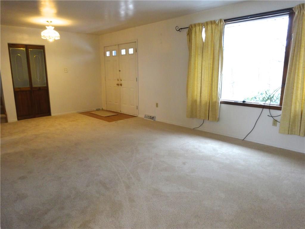 875 Alamae Lakes Road Washington, PA 15301 - Photo 8 of 25