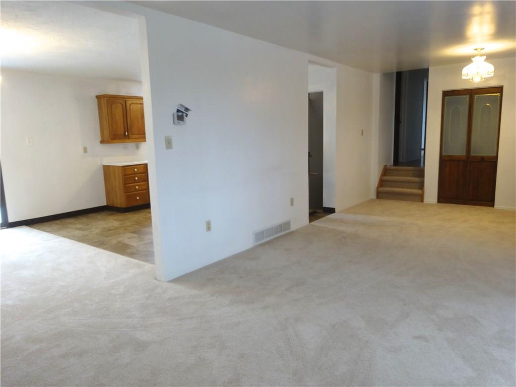 875 Alamae Lakes Road Washington, PA 15301 - Photo 9 of 25