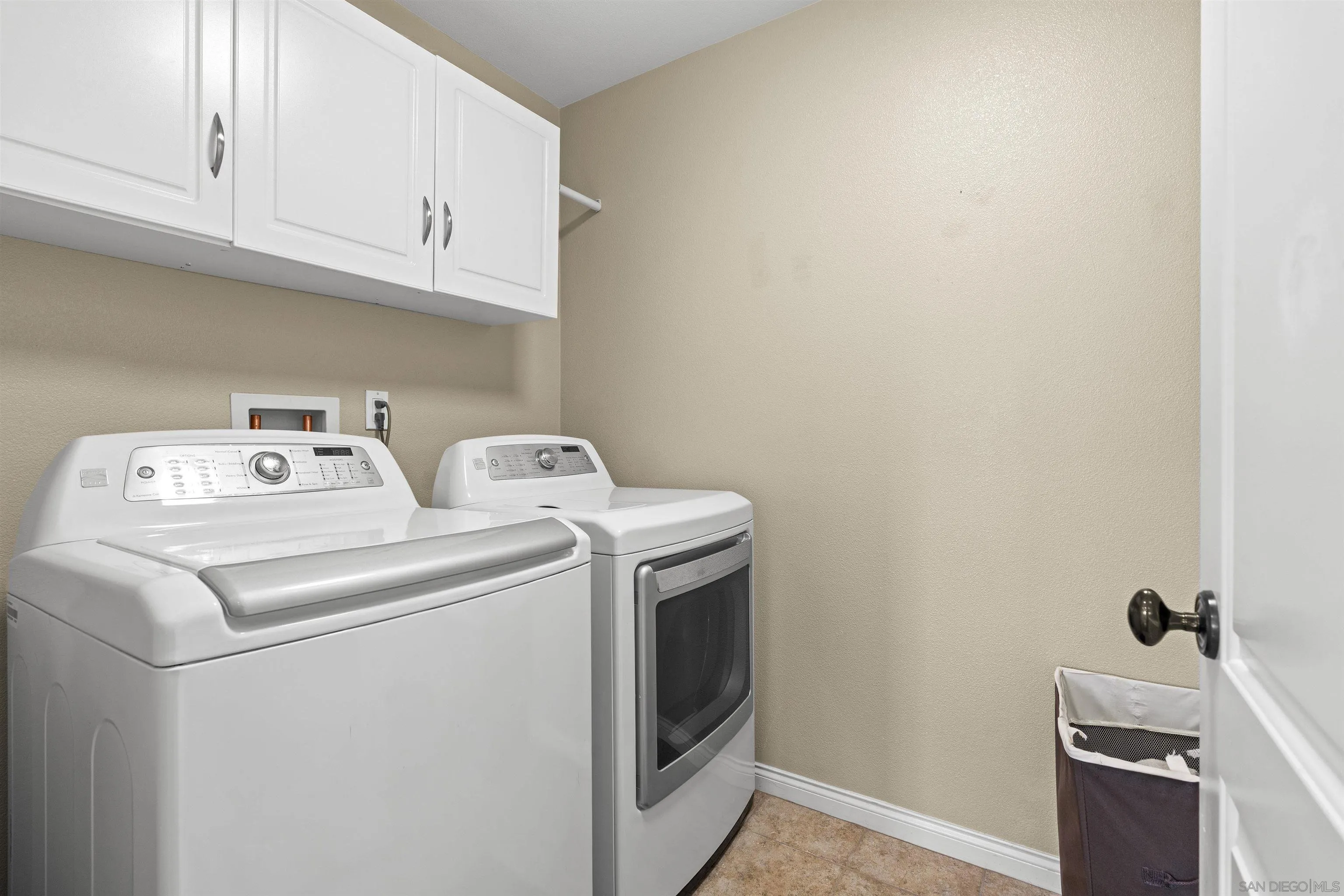 840 Luminara Way San Marcos, CA 92078 - Photo 46 of 57 a utility room with dryer and washer
