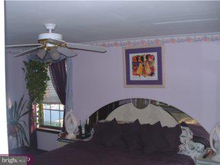 33 Hawthorne Road Sicklerville, NJ 08081 - Photo 3 of 4 Gallery Image 3