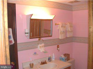 33 Hawthorne Road Sicklerville, NJ 08081 - Photo 4 of 4 Gallery Image 4
