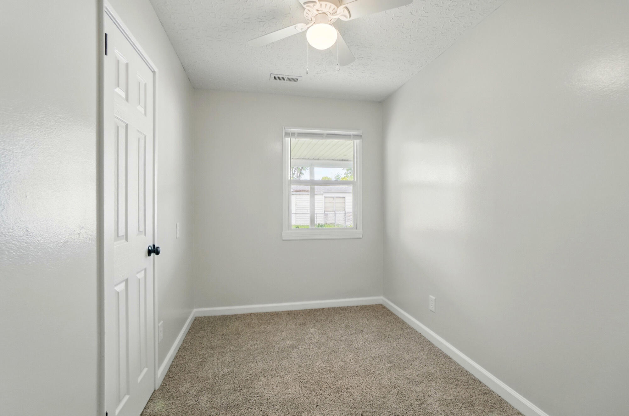4561 St Rita Lane Columbus, OH 43213 - Photo 18 of 34