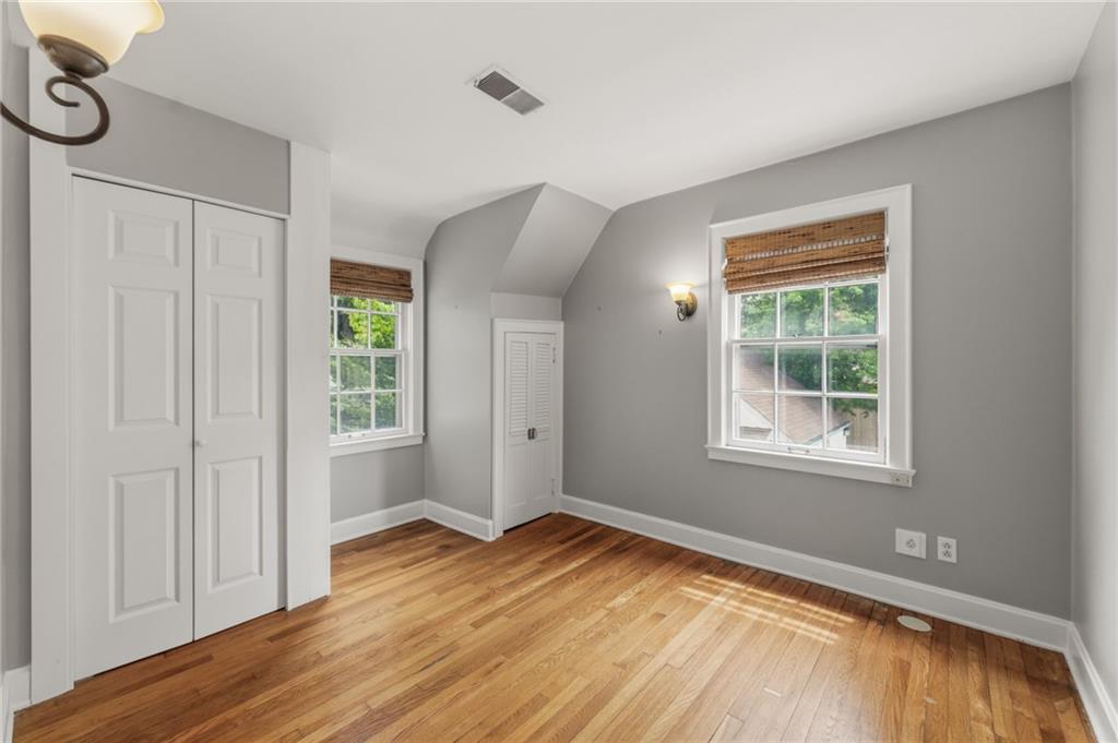 7011 Edgevale Road Kansas City, MO 64113 - Photo 26 of 42