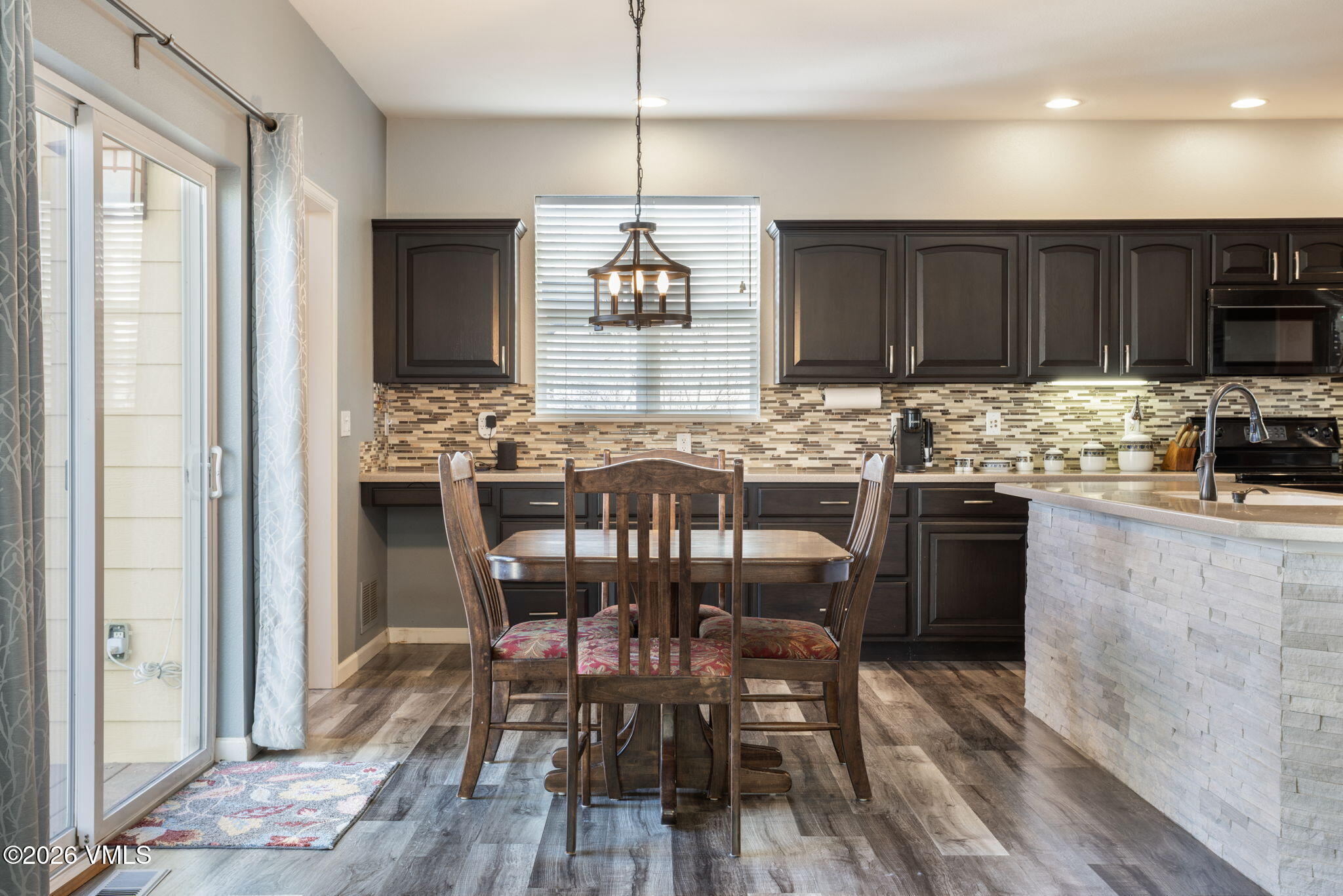 75 Eagle Ranch Road Eagle, CO 81631 - Photo 12 of 47 Breakfast Nook - 75 Eagle Ranch Road