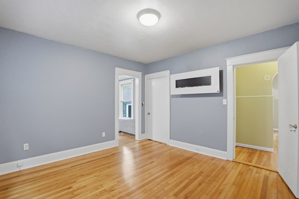 8 Carver Street Worcester, MA 01604 - Photo 16 of 28