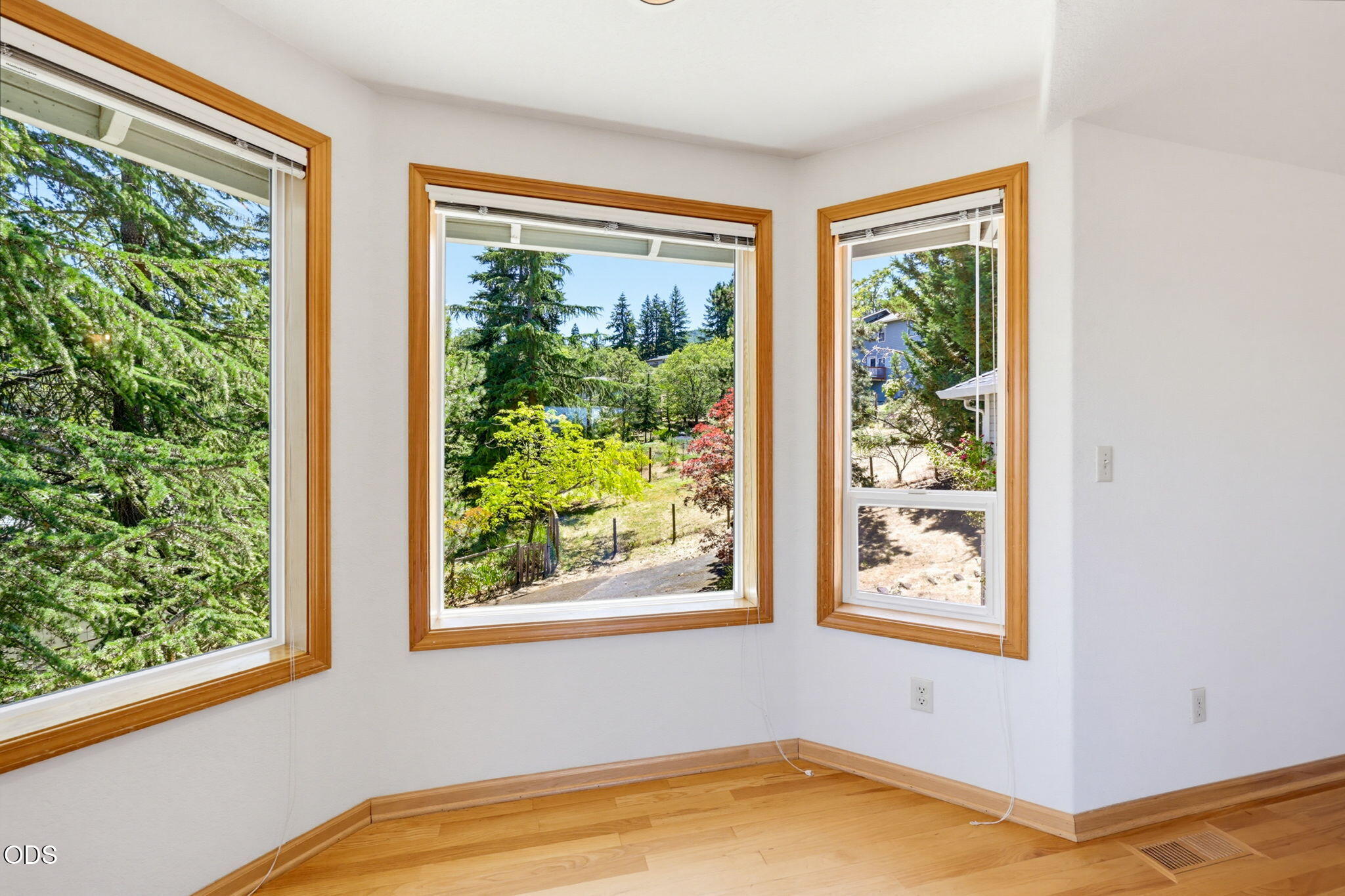 457 Walnut Street Ashland, OR 97520 - Photo 7 of 49