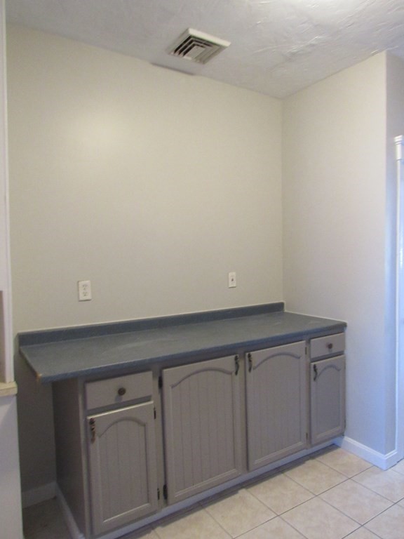 98 Brookline Street, Unit 3 Worcester, MA 01603 - Photo 11 of 33