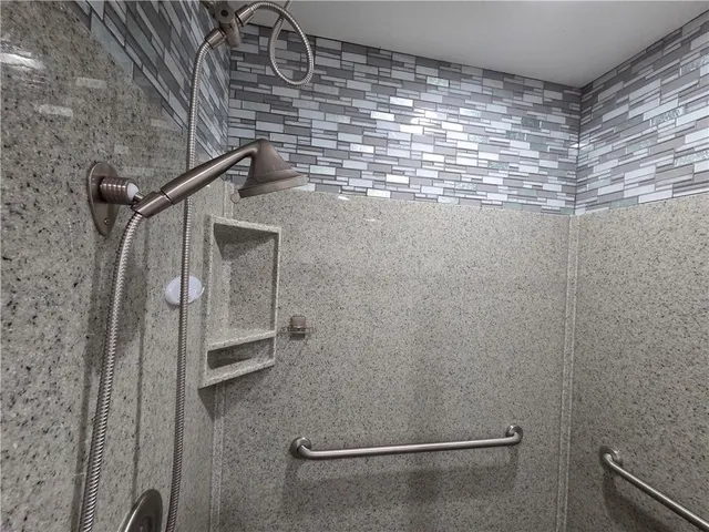 $309,000 | 207 Blackberry Circle, Archie, MO 64725