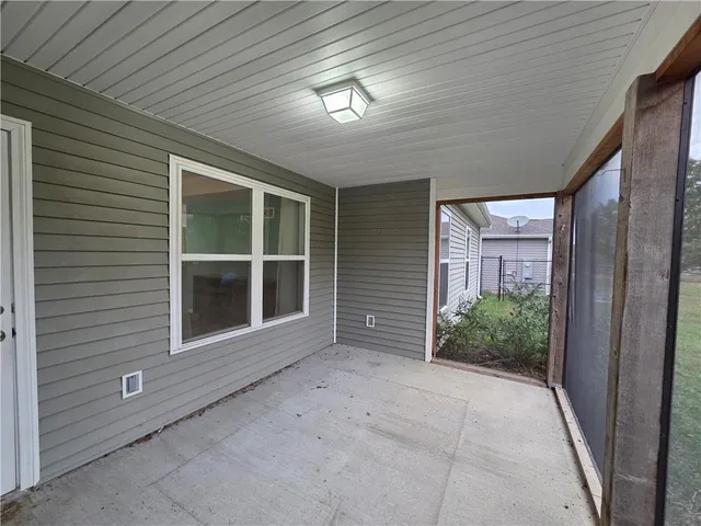 $309,000 | 207 Blackberry Circle, Archie, MO 64725