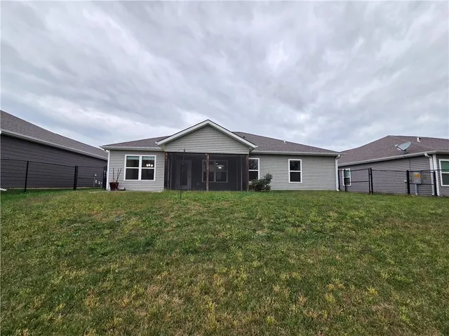 $309,000 | 207 Blackberry Circle, Archie, MO 64725