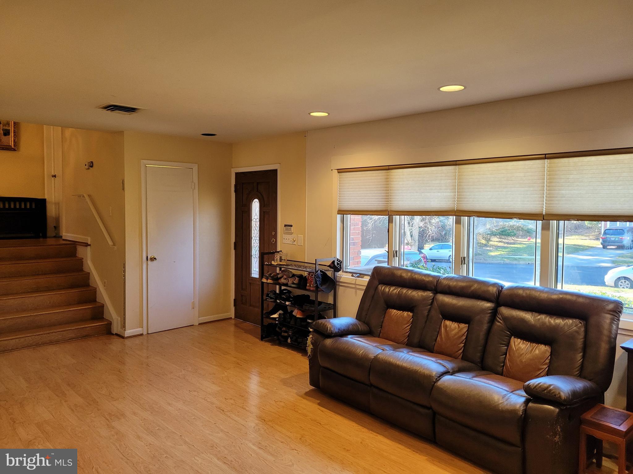 6605 Edenvale Road Baltimore, MD 21209 - Photo 2 of 23