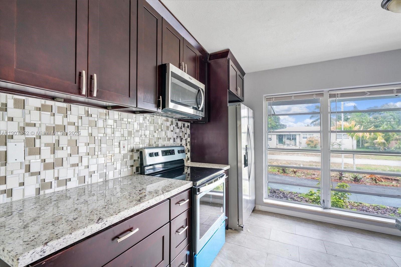 1060 Northeast 166th Street North Miami Beach, FL 33162 - Photo 16 of 32