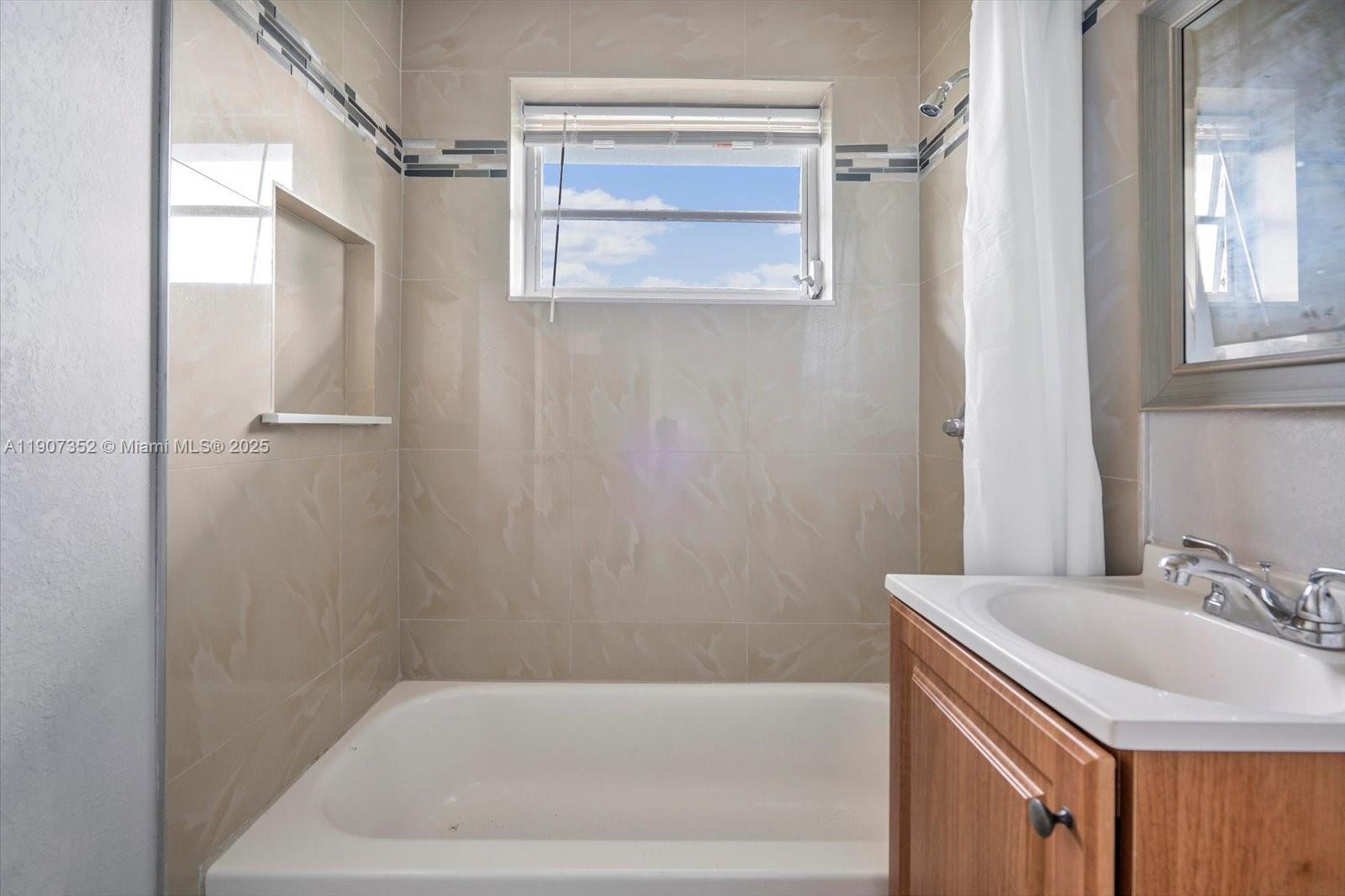 1060 Northeast 166th Street North Miami Beach, FL 33162 - Photo 28 of 32