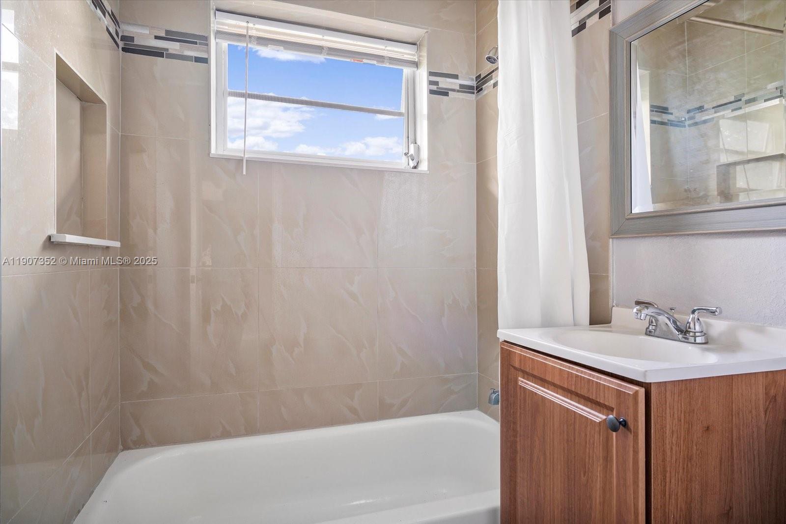 1060 Northeast 166th Street North Miami Beach, FL 33162 - Photo 29 of 32