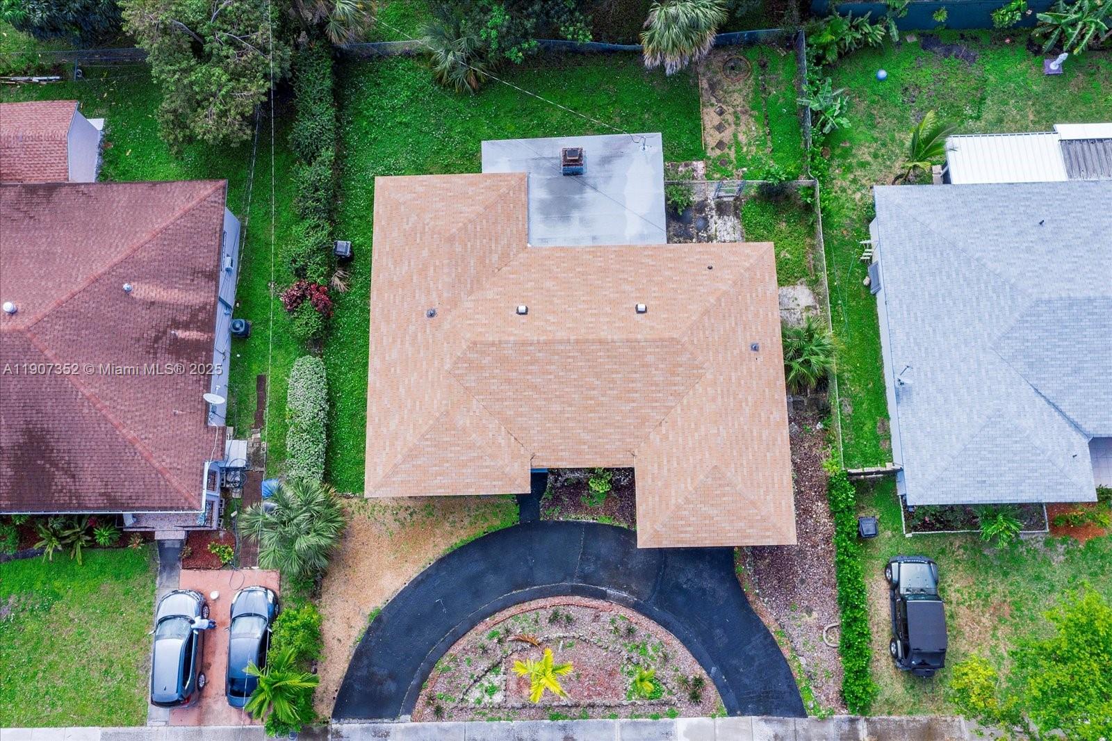 1060 Northeast 166th Street North Miami Beach, FL 33162 - Photo 5 of 32