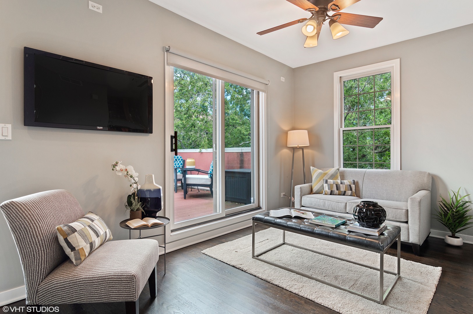 18 North Ada Street, Unit A Chicago, IL 60607 - Photo 3 of 16 Gallery Image 3