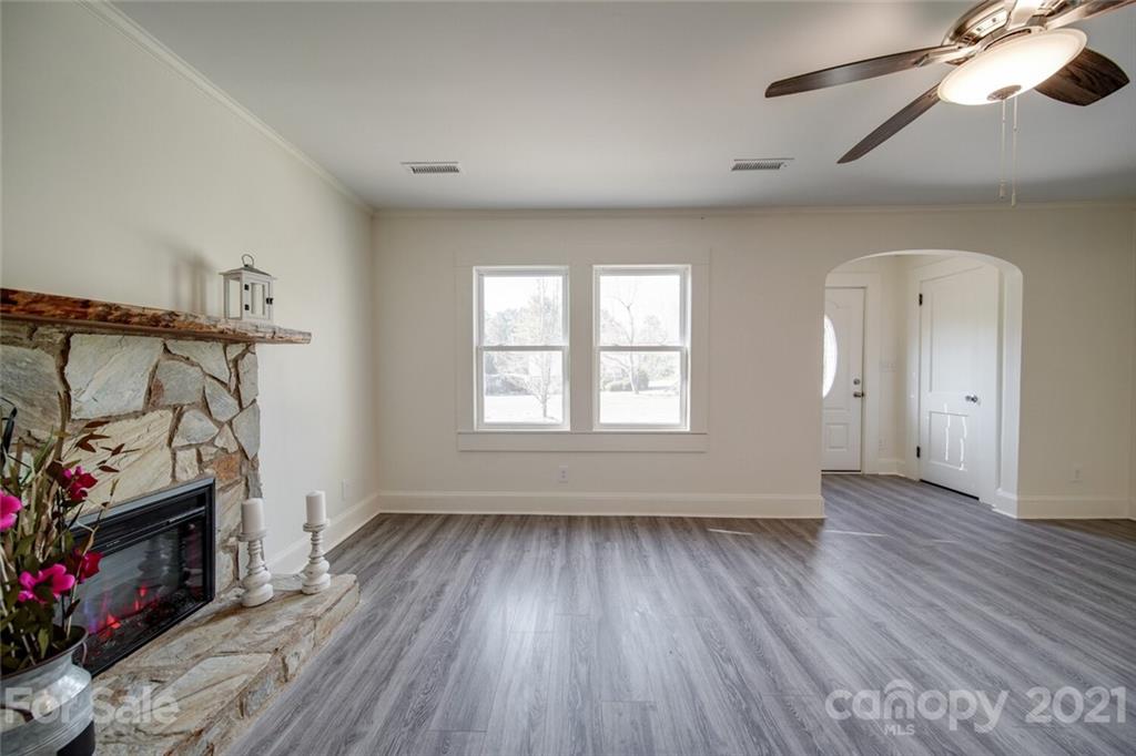 32577 Pennington Road Albemarle, NC 28001 - Photo 5 of 37 Gallery Image 5