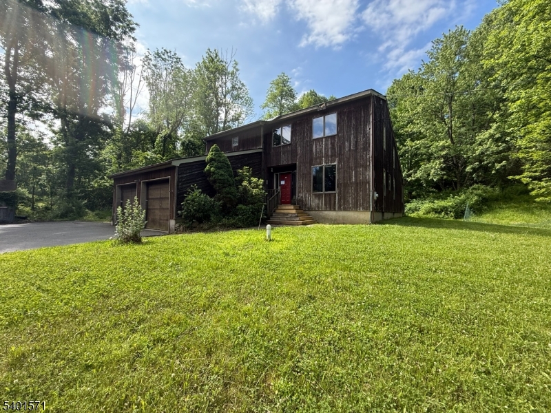 64 Quarry West Road Belvidere, NJ 07823 - Photo 1 of 16