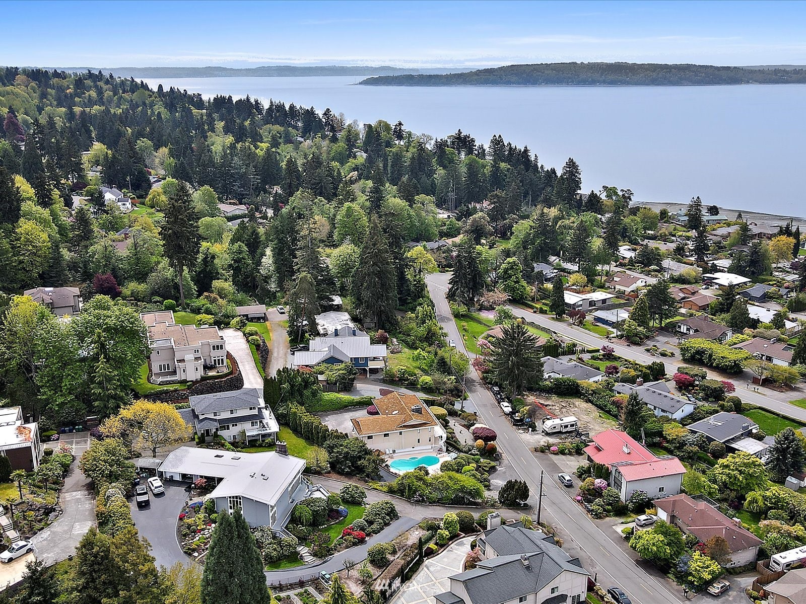 18156 Riviera Place Southwest Normandy Park, WA 98166 - Photo 35 of 40 an aerial view of a city
