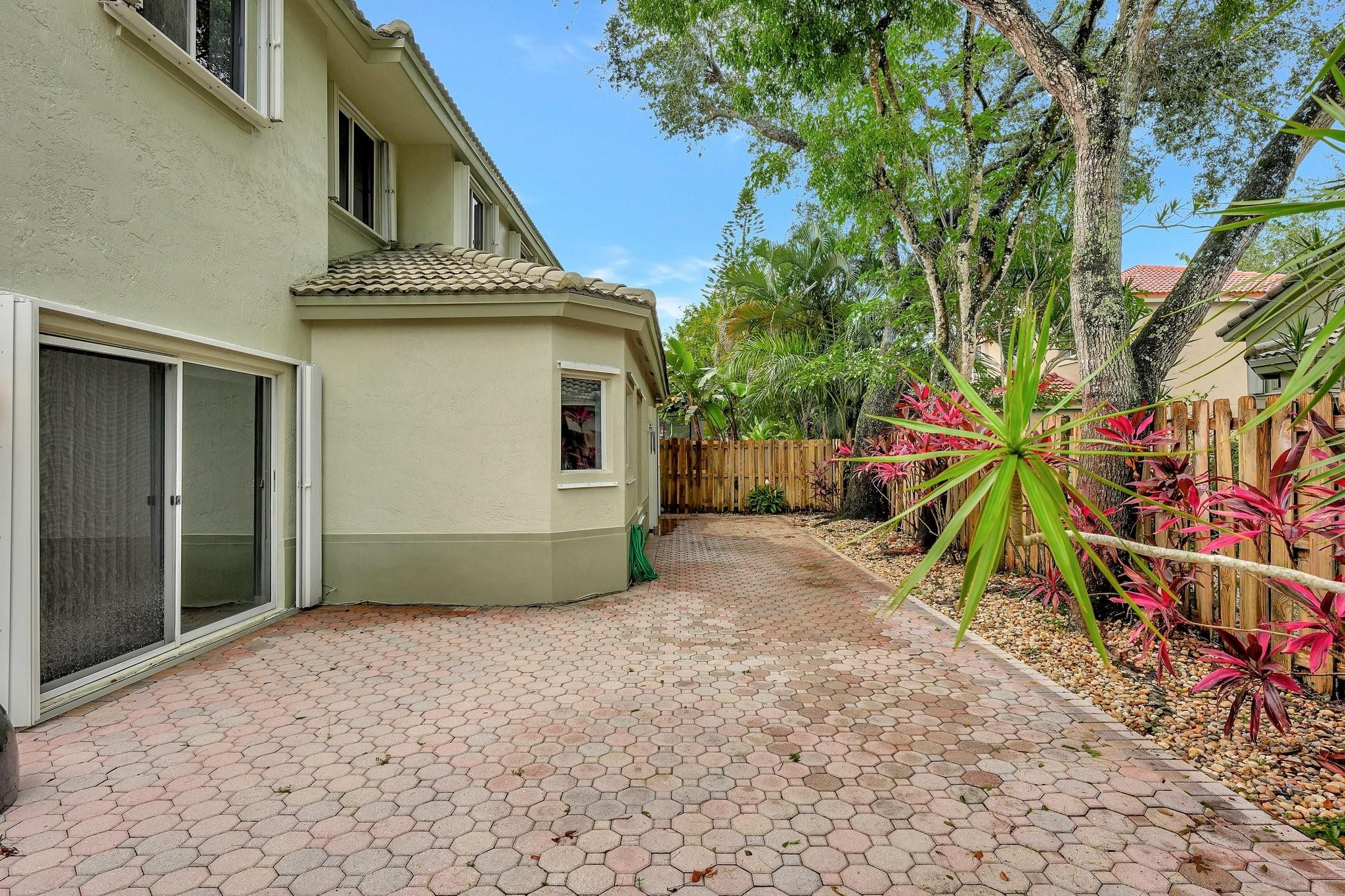 11250 Renaissance Road Hollywood, FL 33026 - Photo 35 of 56 Photo 35