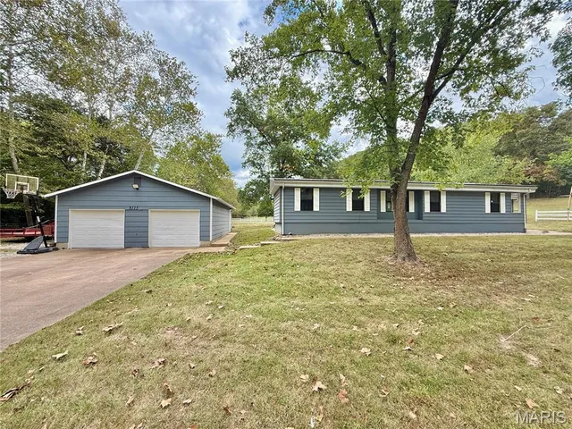$279,900 | 8115 Graham Road, Cedar Hill, MO 63016