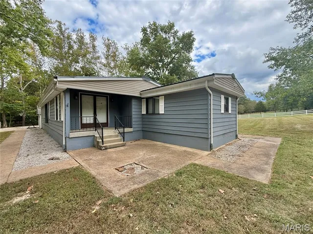 $270,000 | 8115 Graham Road, Cedar Hill, MO 63016