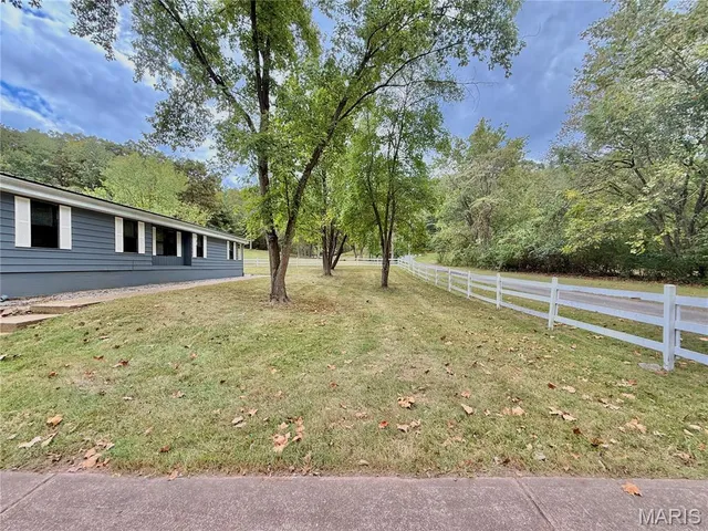 $270,000 | 8115 Graham Road, Cedar Hill, MO 63016