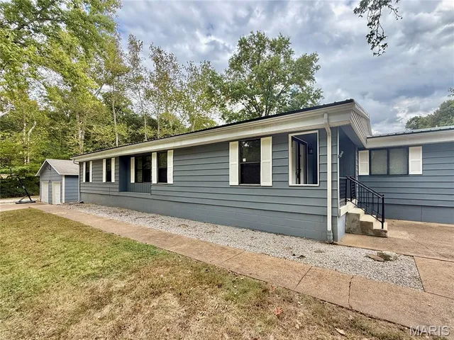 $270,000 | 8115 Graham Road, Cedar Hill, MO 63016