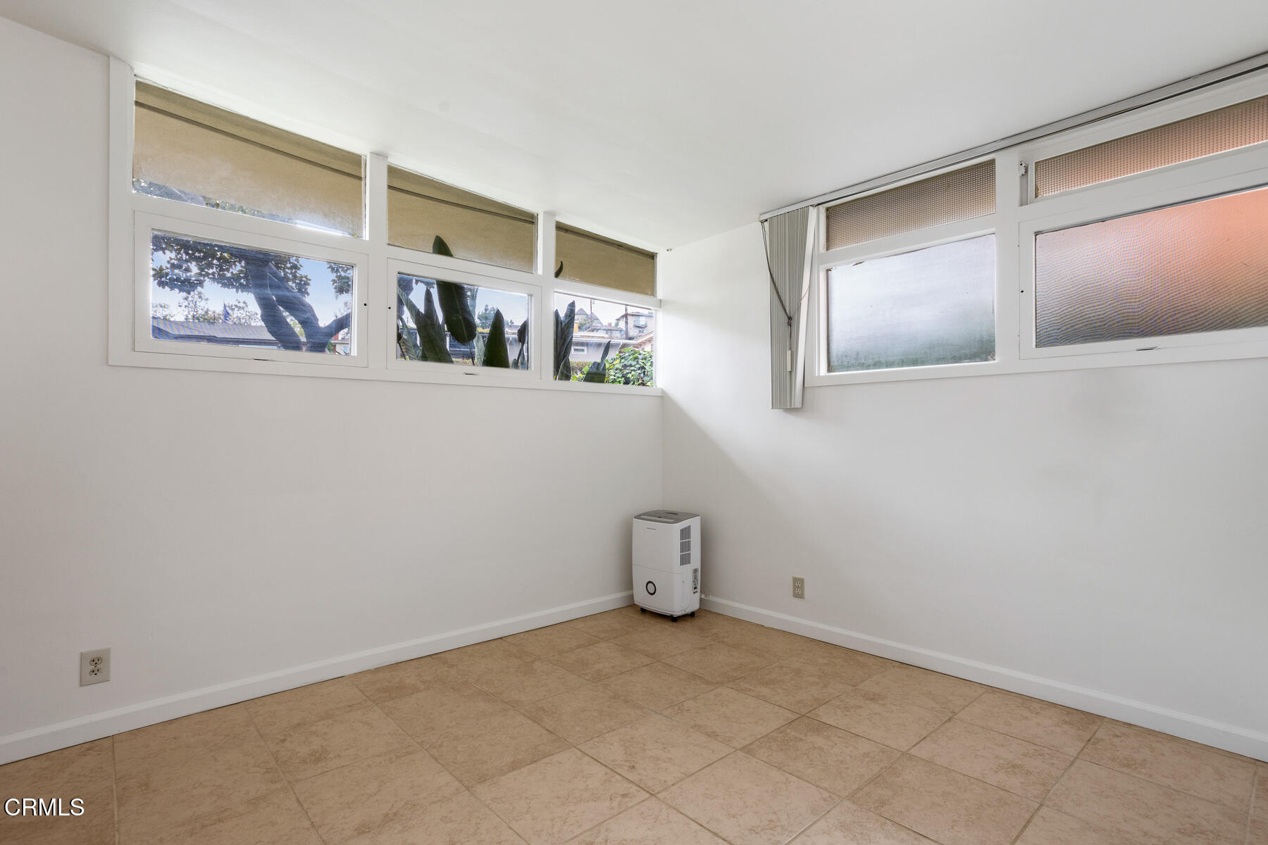 54 Avenue 64 Pasadena, CA 91105 - Photo 19 of 24 a view of an empty room