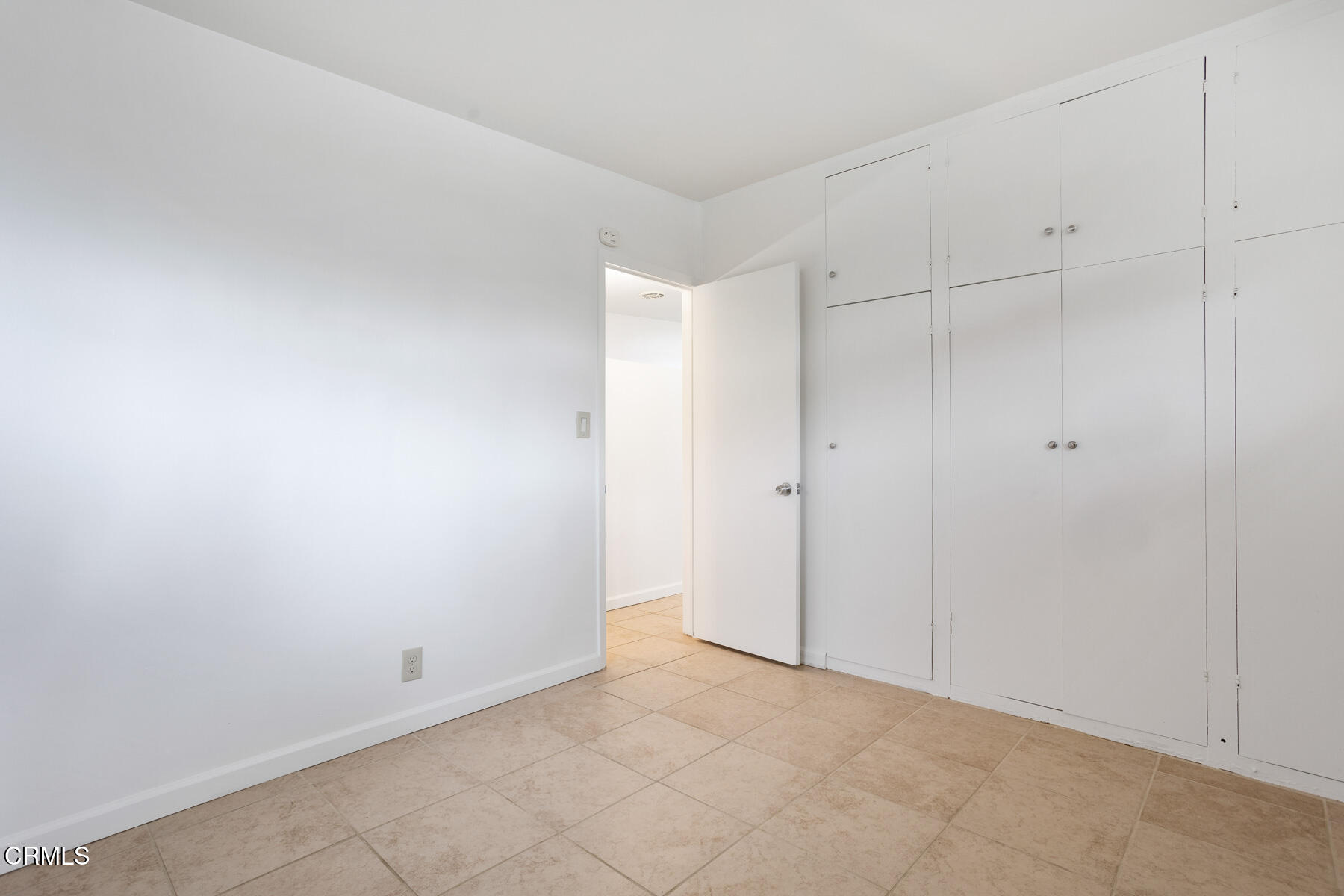 54 Avenue 64 Pasadena, CA 91105 - Photo 21 of 24 a view of an empty room