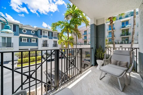 $875,000 | 250 Northeast 3rd Avenue, Unit 1209, Delray Beach, FL 33444