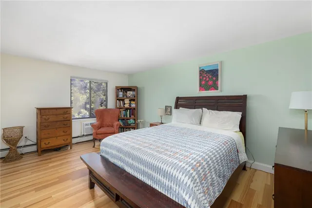 $2,400 | 66 Girard Avenue, Unit 110, Newport, RI 02840