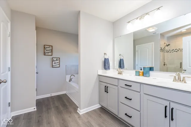 $455,000 | 1906 Doncaster Drive, Avon, IN 46123