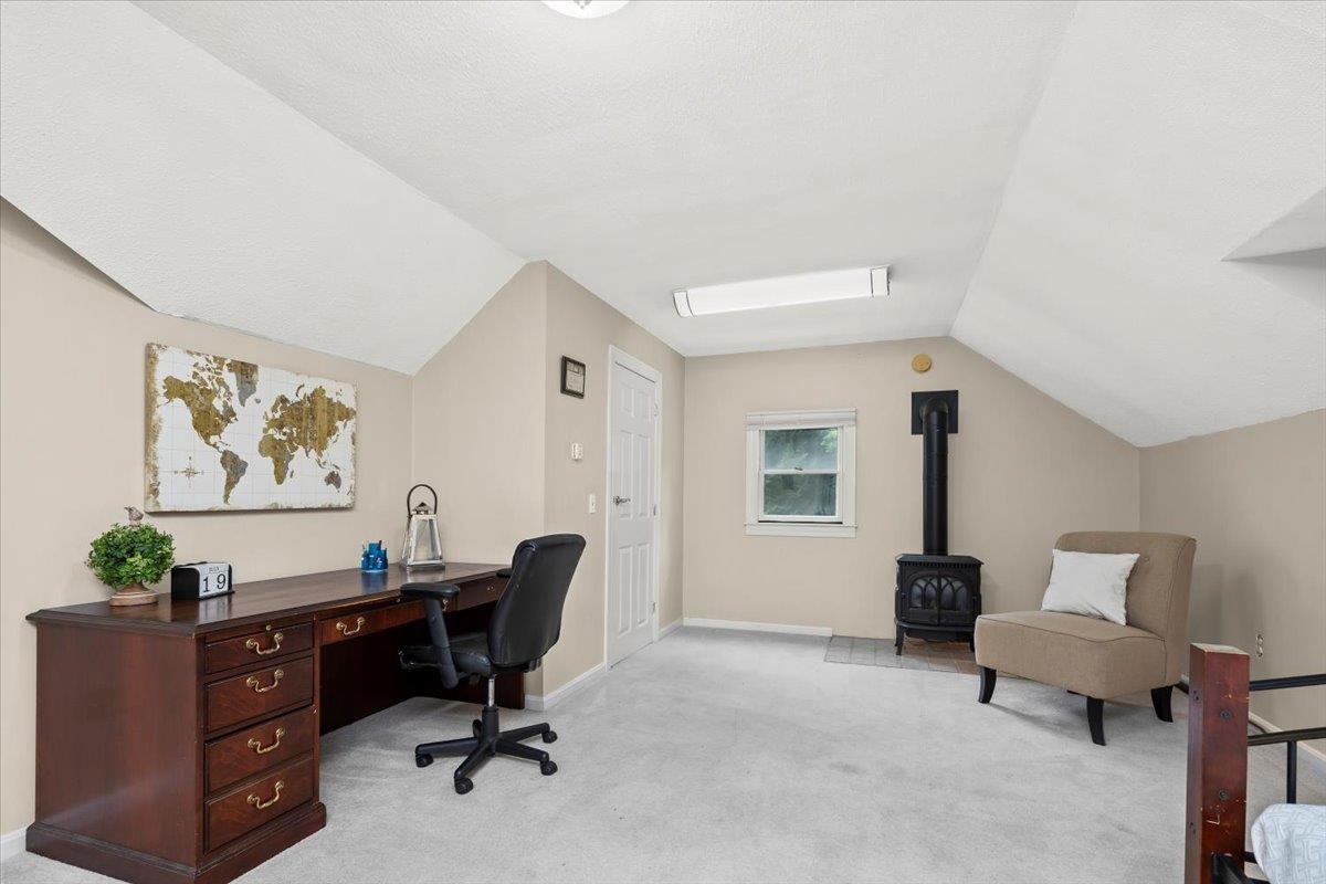 21 Hearthside Circle Bedford, NH 03110 - Photo 28 of 40