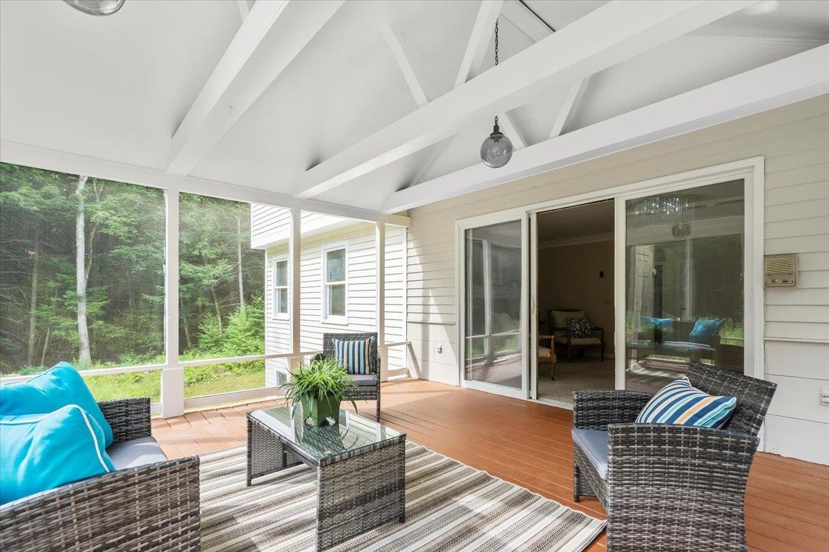 21 Hearthside Circle Bedford, NH 03110 - Photo 30 of 40