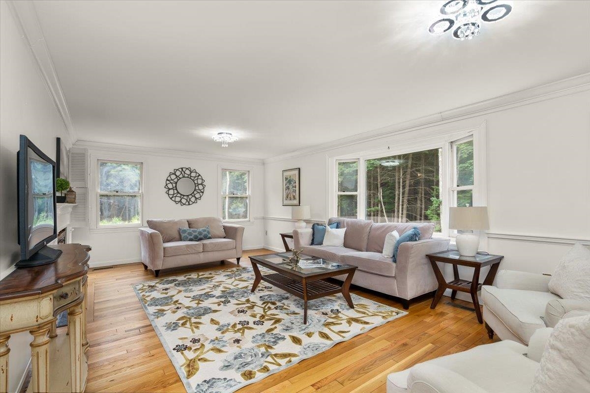 21 Hearthside Circle Bedford, NH 03110 - Photo 7 of 40