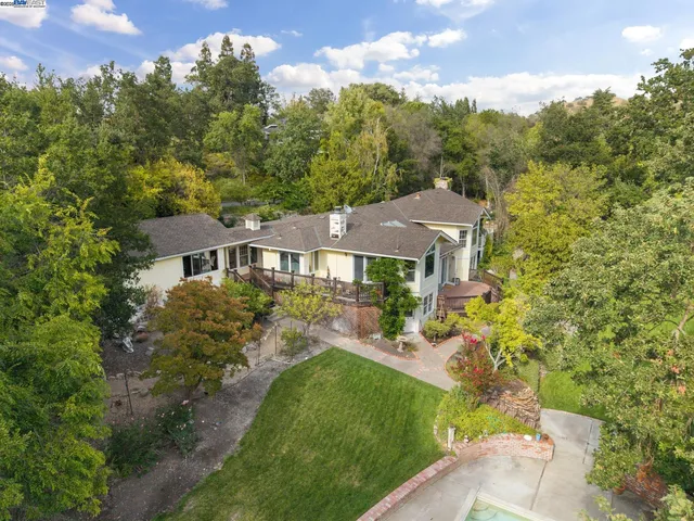 $1,900,000 | 721 Fair Oaks Drive, Alamo, CA 94507
