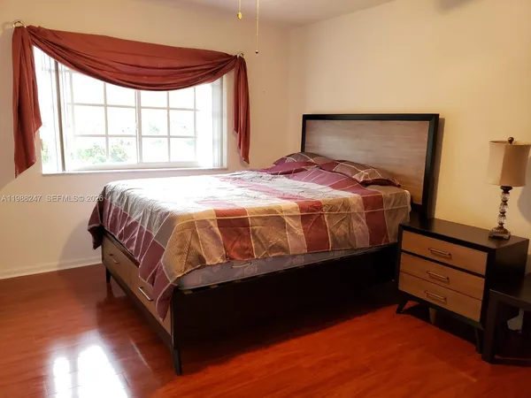 $5,200 | 1582 Northwest 182nd Way, Pembroke Pines, FL 33029