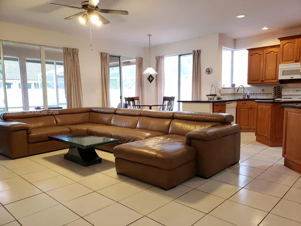 $5,200 | 1582 Northwest 182nd Way, Pembroke Pines, FL 33029