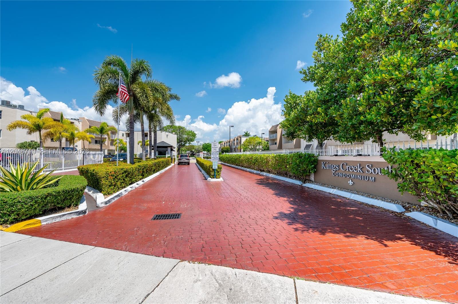 7705 Southwest 86th Street, Unit B114 Miami, FL 33143 - Photo 1 of 34