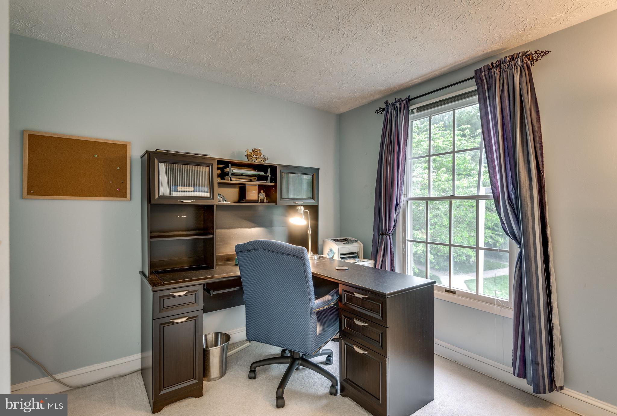 1600 Barnstead Drive Reston, VA 20194 - Photo 14 of 37 One of three bedrooms upstairs with picture window