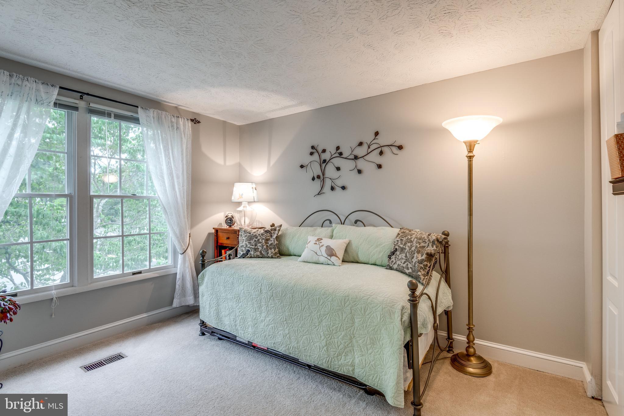 1600 Barnstead Drive Reston, VA 20194 - Photo 16 of 37 Front bedroom with double window