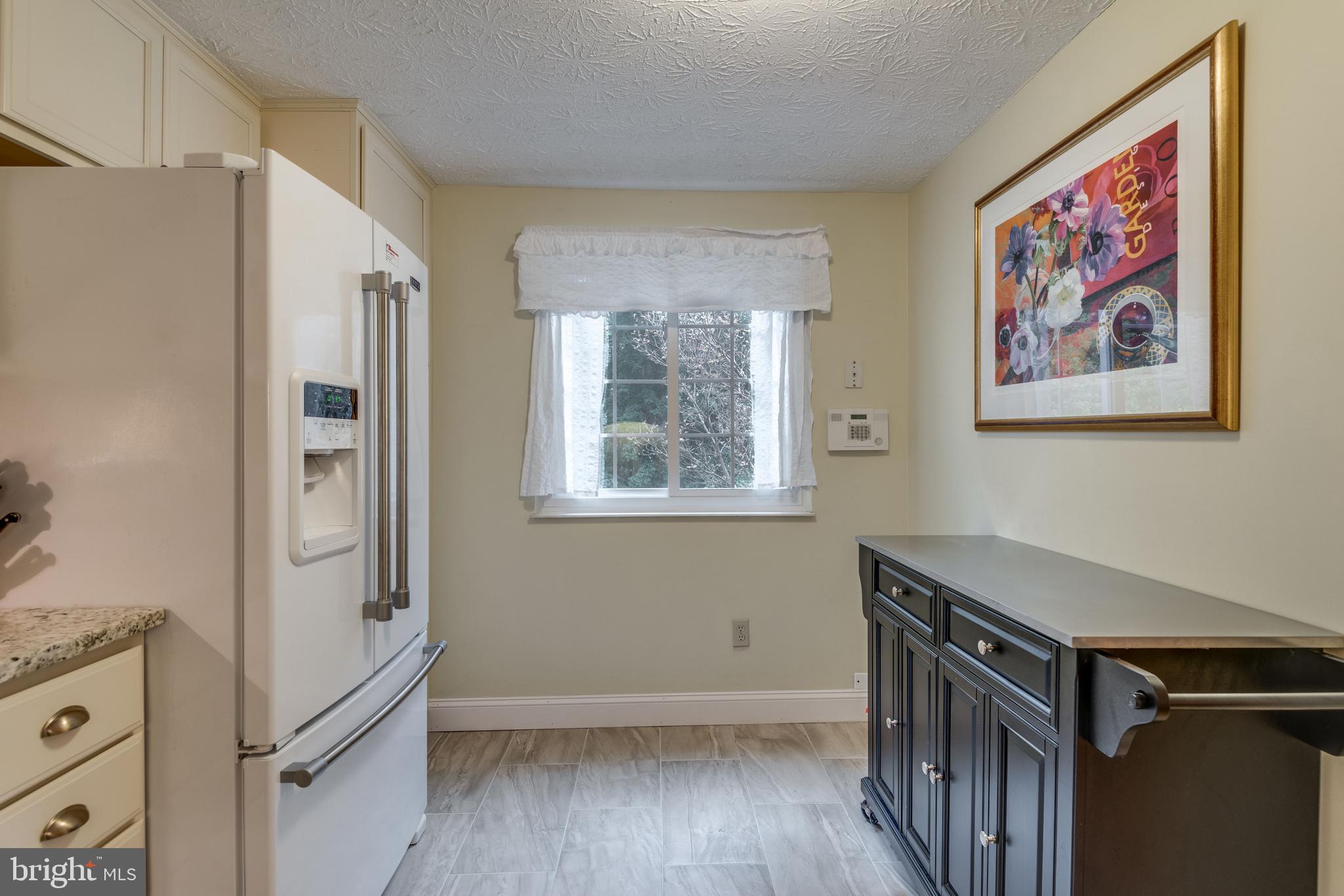 1600 Barnstead Drive Reston, VA 20194 - Photo 10 of 37 Eating area in kitchen if you desire