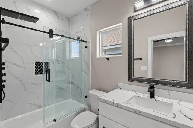 $2,100 | 7925 Colonial Lane, Houston, TX 77051