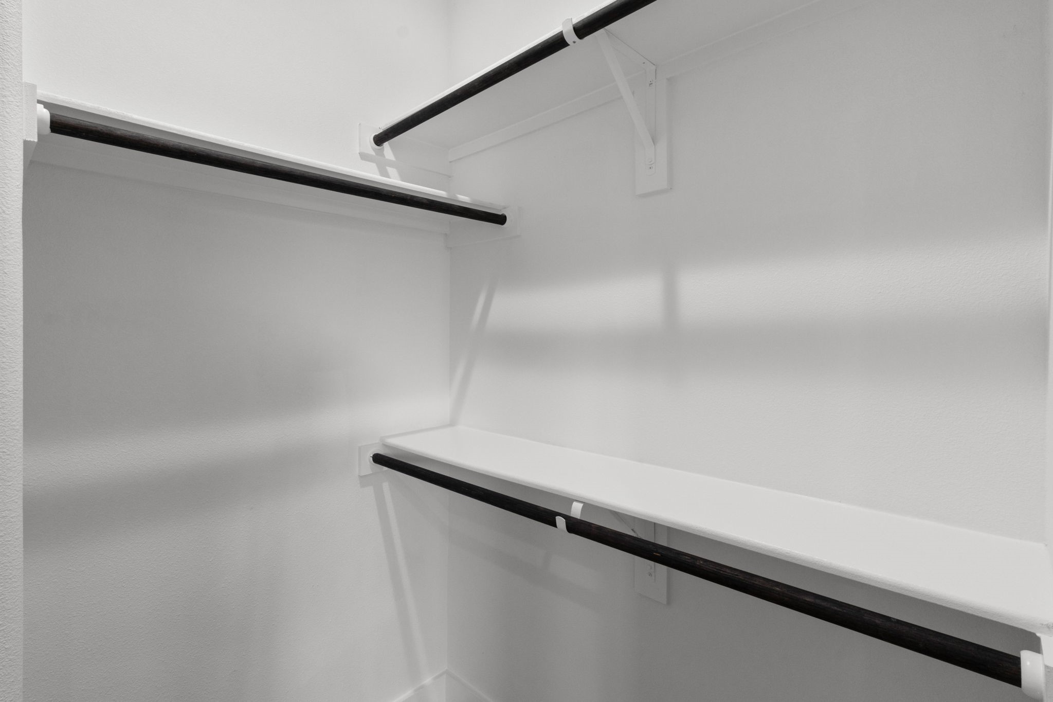 7925 Colonial Lane Houston, TX 77051 - Photo 21 of 31 a close view of closet