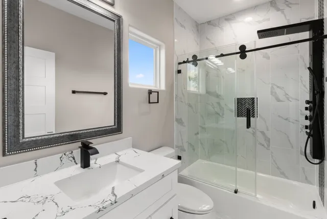 $2,100 | 7925 Colonial Lane, Houston, TX 77051