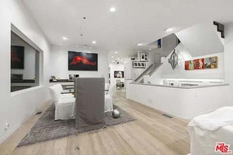 $3,395,000 | 120 Mast Mall, Marina del Rey, CA 90292