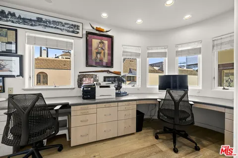 $3,395,000 | 120 Mast Mall, Marina del Rey, CA 90292